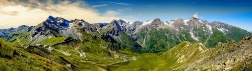 Entspannung in der Panorama-Sauna mit Blick auf die Berge