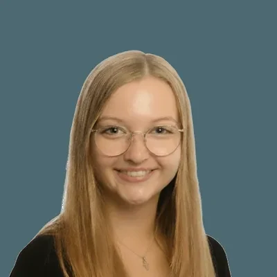 Emma Reinhart, Auszubildende